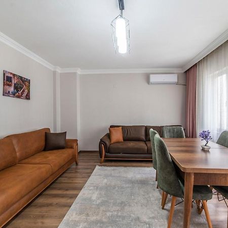 Centrally Located 2 Bedroom Apt With Netflix 伯萨 外观 照片