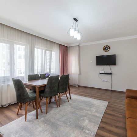 Centrally Located 2 Bedroom Apt With Netflix 伯萨 外观 照片