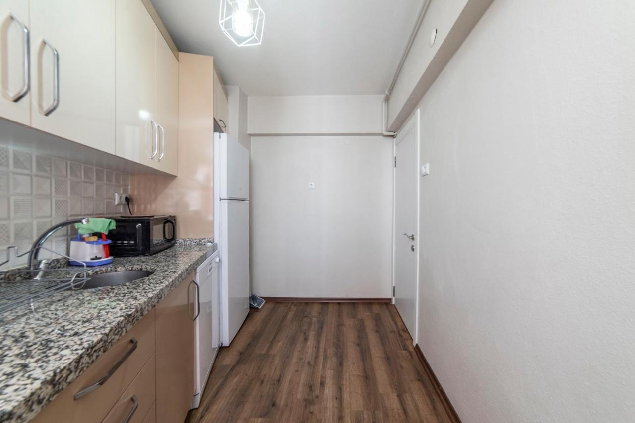Centrally Located 2 Bedroom Apt With Netflix 伯萨 外观 照片